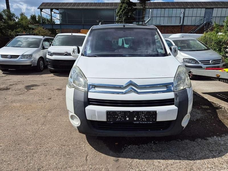 Weiß Gebraucht 2009 Citroën Berlingo Van / Kleinbus | 1.990 € (Guter Preis) - Bild 1/4