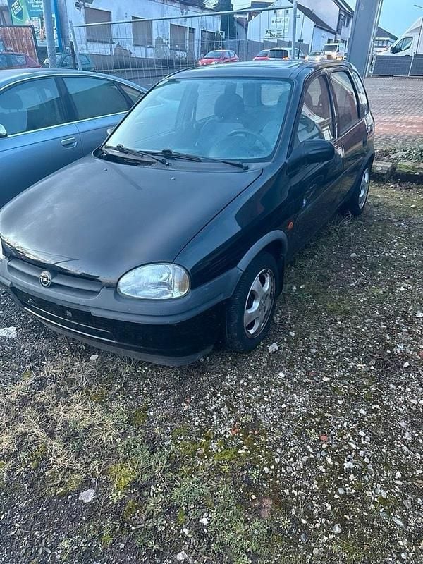 Schwarz Gebraucht 1998 Opel Corsa Kleinwagen | 499 € (Guter Preis) - Bild 1/4