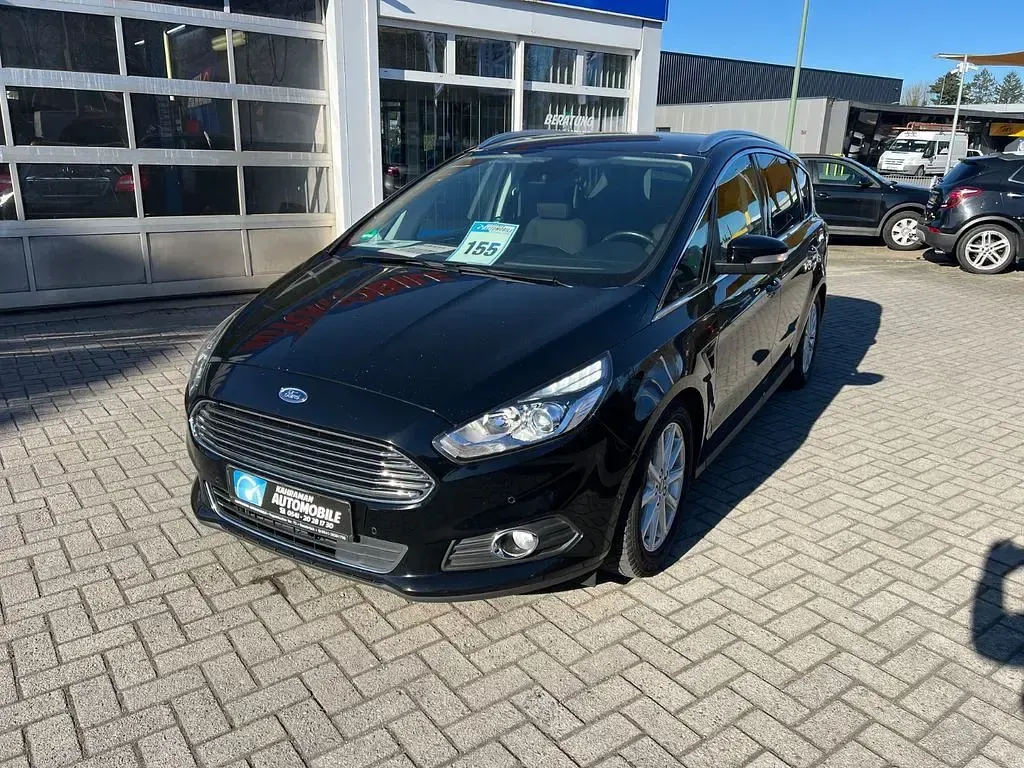 Gebraucht Ford S-MAX Titanium 150 PS (110 kW) 2017 Schwarz Van / Kleinbus