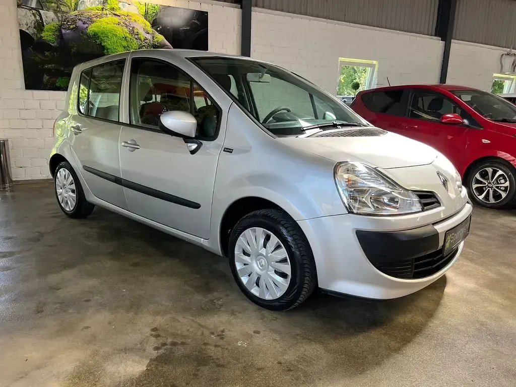 Gebraucht Renault Modus 75 PS (55 kW) 2012 Silber Van / Kleinbus