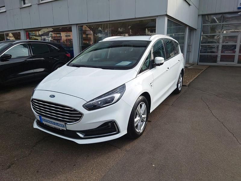Gebraucht Ford S-MAX Titanium 150 PS (110 kW) 2022 Weiß Van / Kleinbus