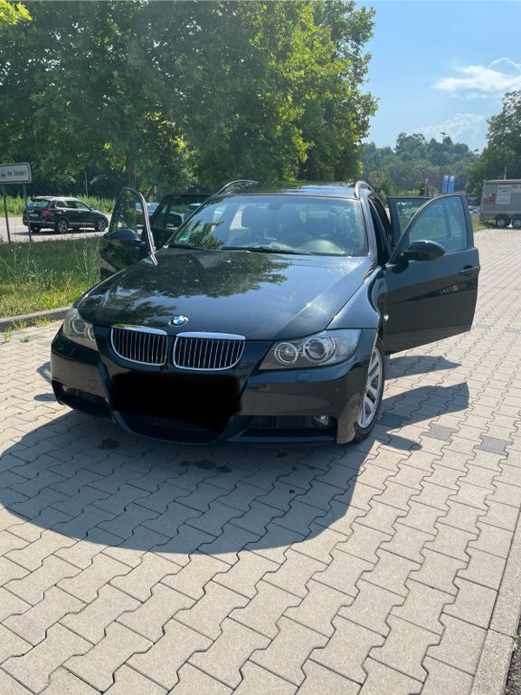 Schwarz Gebraucht 2007 BMW 325 M Sport Kombi | 9.800 € (Fairer Preis) - Bild 1/4