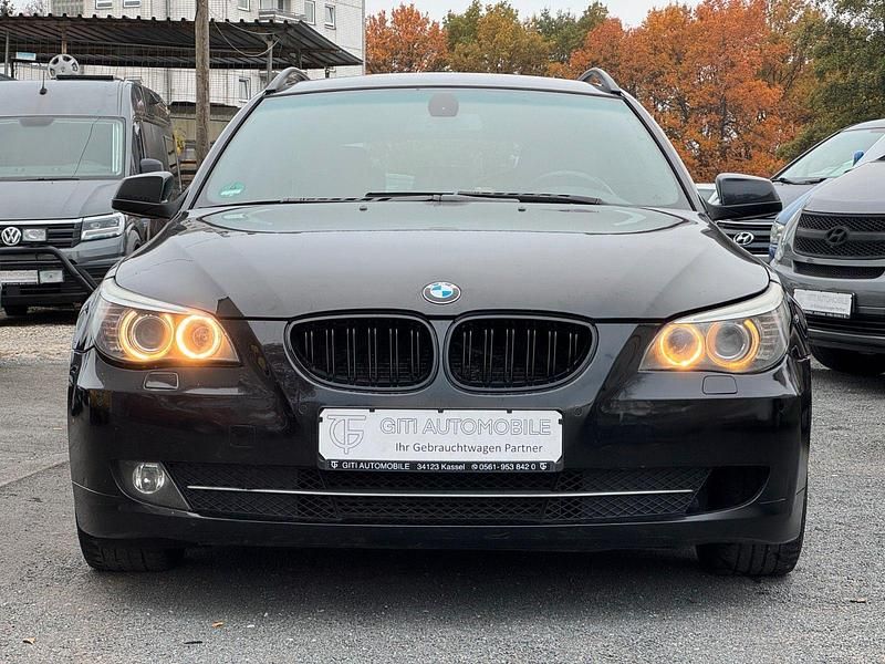 Gebraucht BMW 520 Sport Line 177 PS (130 kW) 2009 Schwarz Kombi