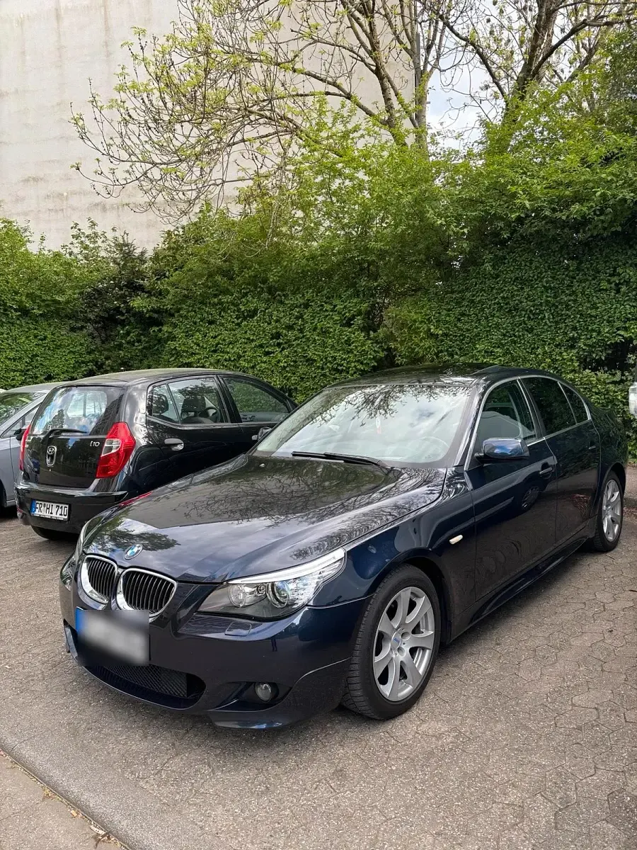 Gebraucht BMW 530 235 PS (172 kW) 2008 Blau Limousine