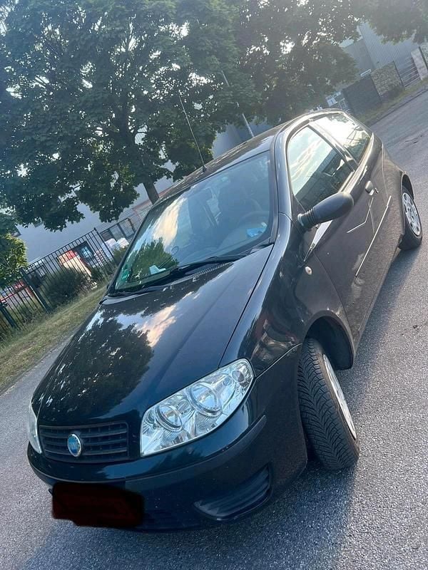 Schwarz Gebraucht 2006 Fiat Punto Kleinwagen | 1.840 € - Bild 1/4