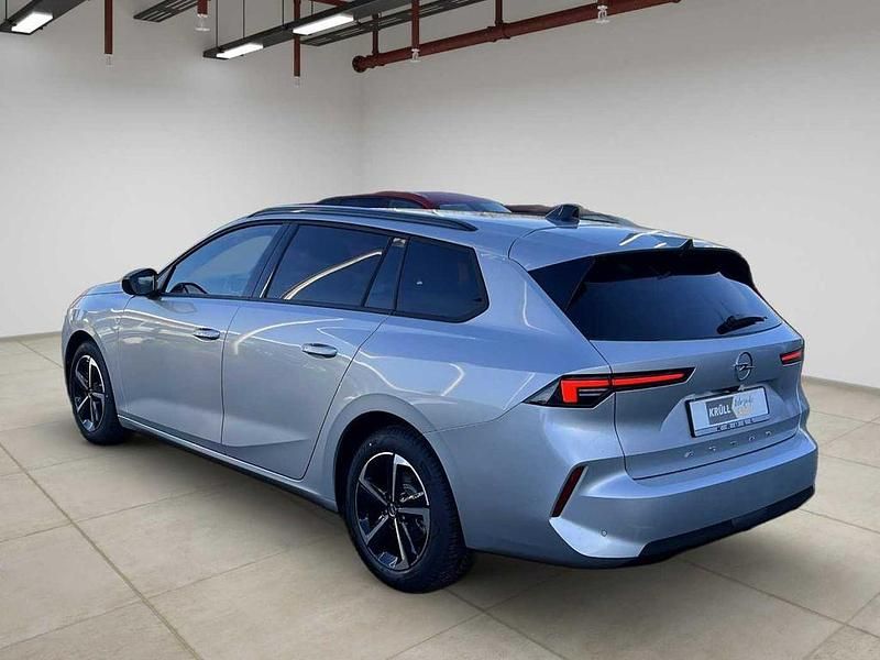 Neu Opel Astra Edition 131 PS (96 kW) 2025 Silber Kombi