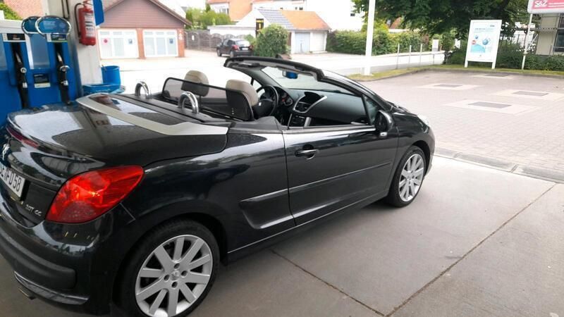 Schwarz Gebraucht 2008 Peugeot 207 CC Cabrio | 1.690 € (Superpreis) - Bild 1/4