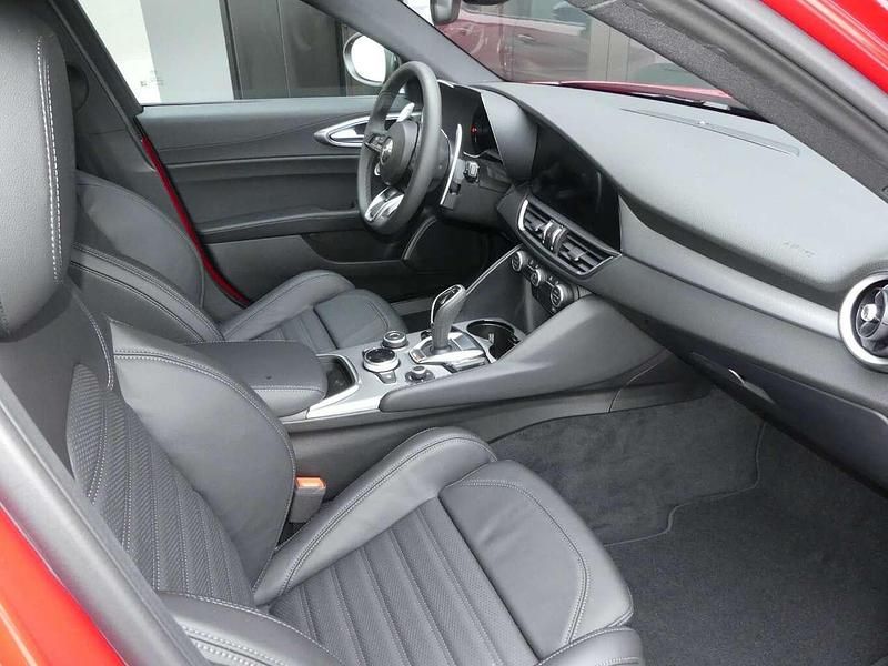 Neu Alfa Romeo Giulia Veloce 280 PS (205 kW) 2026 Rosso alfa Limousine