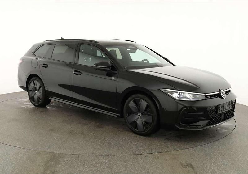 Neu VW Passat R-line 193 PS (141 kW) 2026 Schwarz Kombi