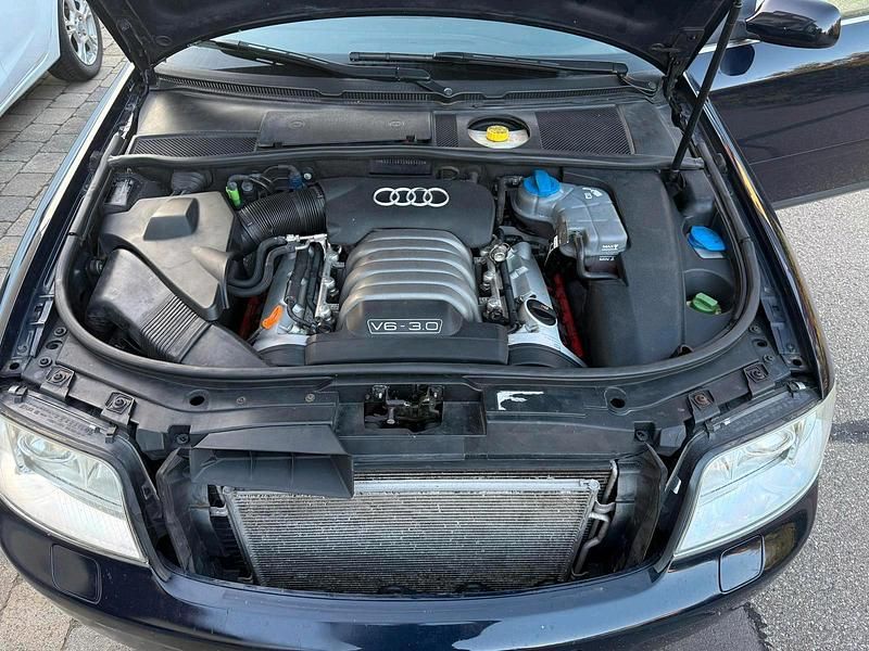 Gebraucht Audi A6 220 PS (161 kW) 2003 Blau Limousine