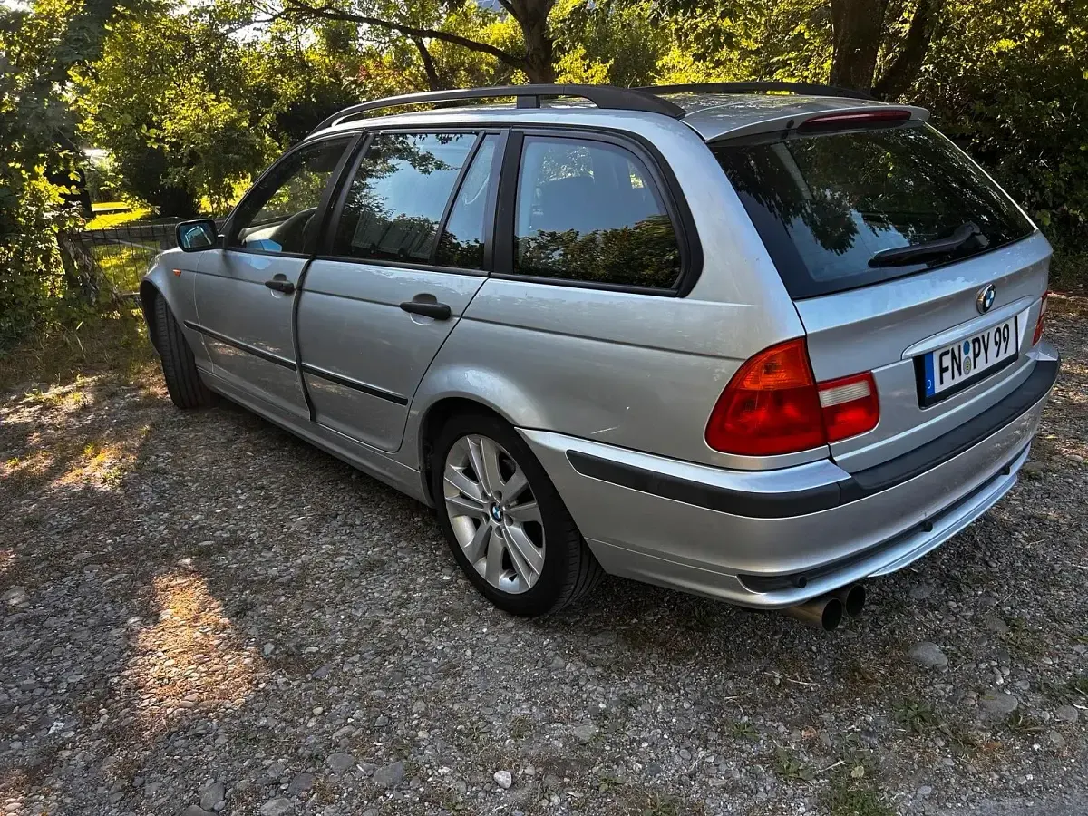 Gebraucht BMW 318 143 PS (105 kW) 2004 Silber Kombi