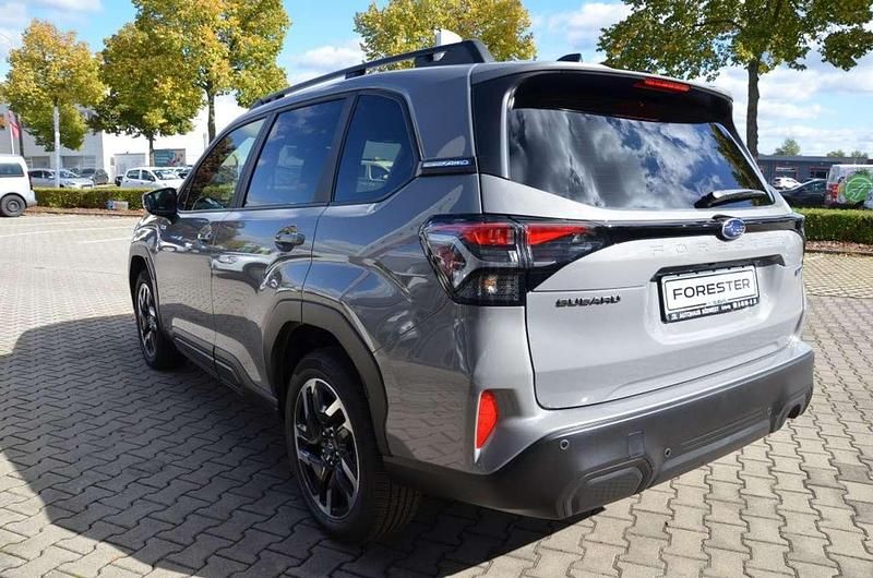 Neu Subaru Forester Exclusive+ 136 PS (100 kW) 2025 River rock pearl SUV