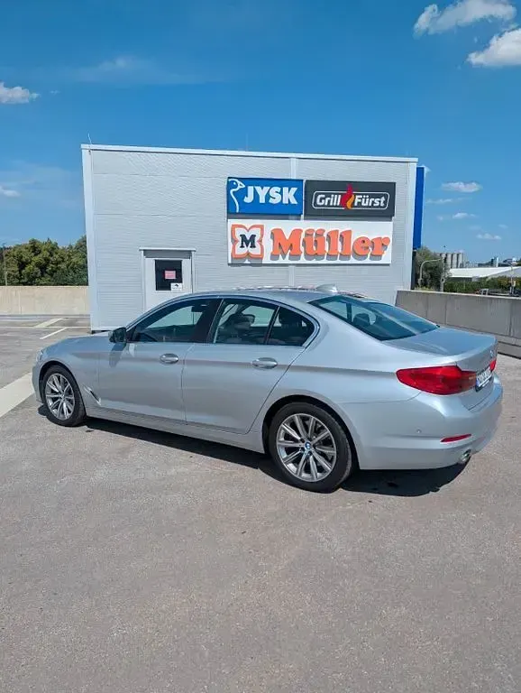 Gebraucht BMW 530 265 PS (194 kW) 2018 Silber Limousine