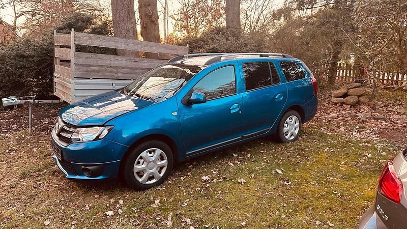 Blau Gebraucht 2014 Dacia Logan Limousine | 3.999 € (Fairer Preis) - Bild 1/4