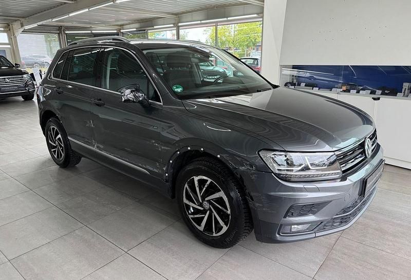 Grau Gebraucht 2018 VW Tiguan Join SUV | 15.890 € (Superpreis) - Bild 1/4