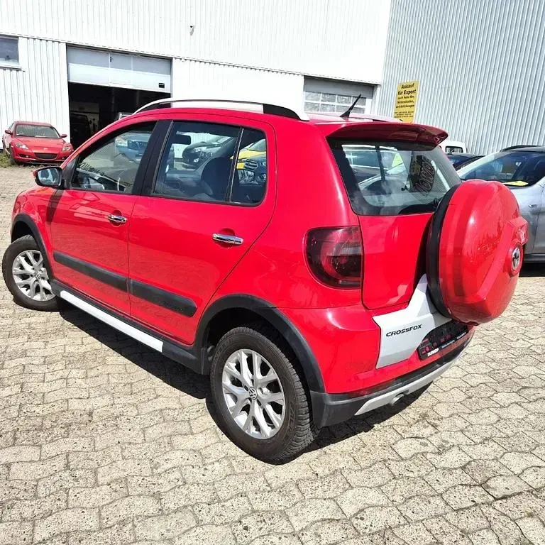 Gebraucht VW Fox 101 PS (74 kW) 2013 Rot Kleinwagen
