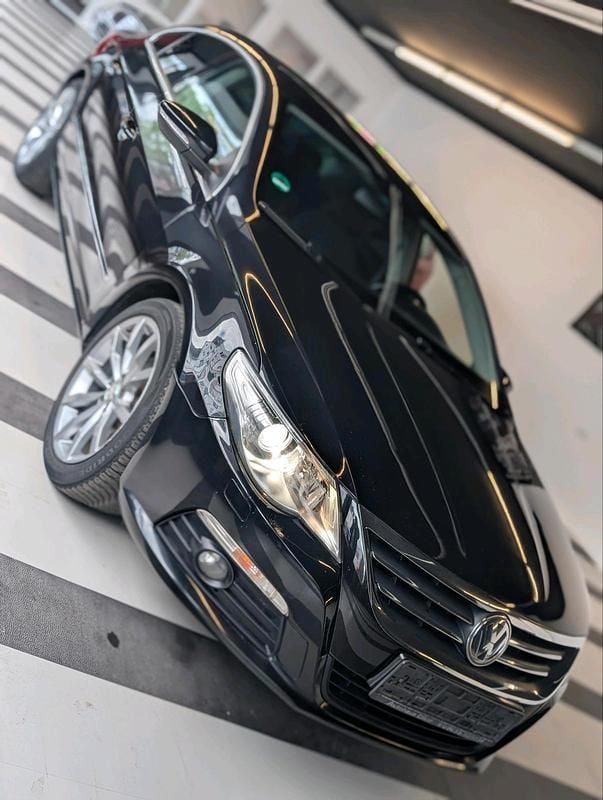 Second-hand VW Passat 170 CP (125 kW) 2011 Negru Berlinǎ