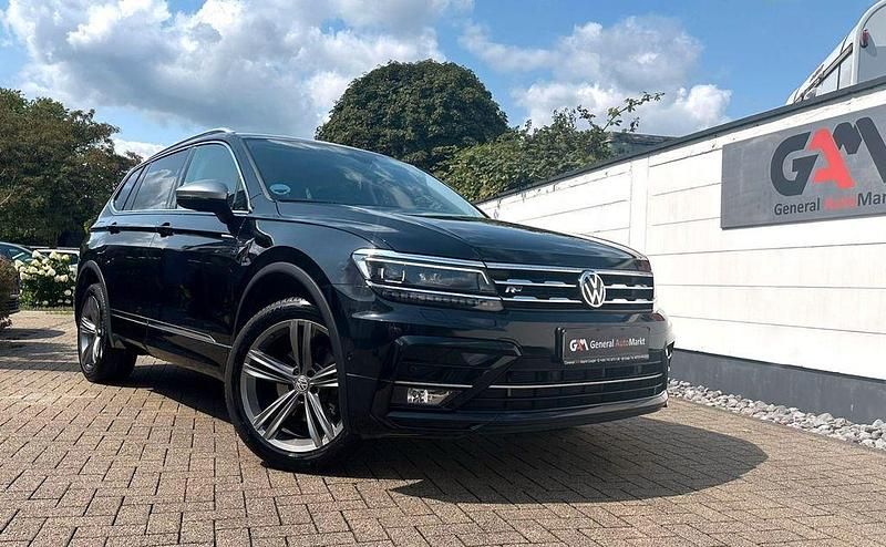 Gebraucht VW Tiguan Allspace R-line 150 PS (110 kW) 2021 Schwarz SUV
