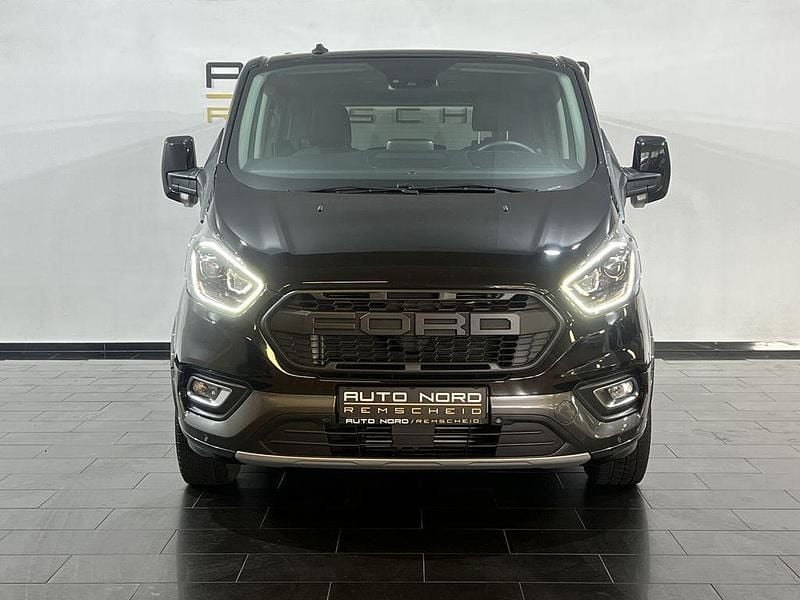 Gebraucht Ford Tourneo Active 131 PS (96 kW) 2022 Schwarz Van / Kleinbus