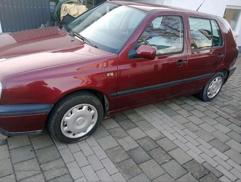 Gebraucht VW Golf III 90 PS (66 kW) 1995 Rot Kleinwagen