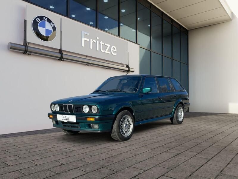 Grün Gebraucht 1991 BMW 325 Kombi | 26.900 € - Bild 1/4