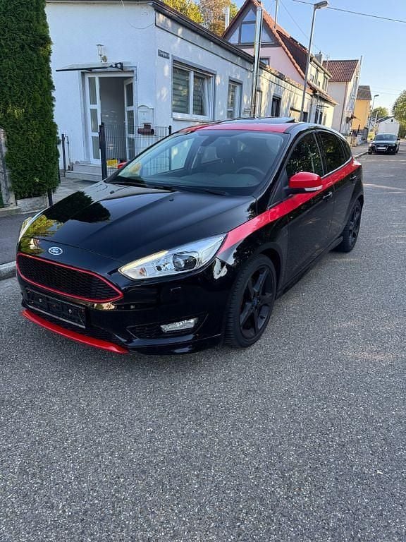 Schwarz Gebraucht 2016 Ford Focus Sport Limousine | 10.490 € (Guter Preis) - Bild 1/4
