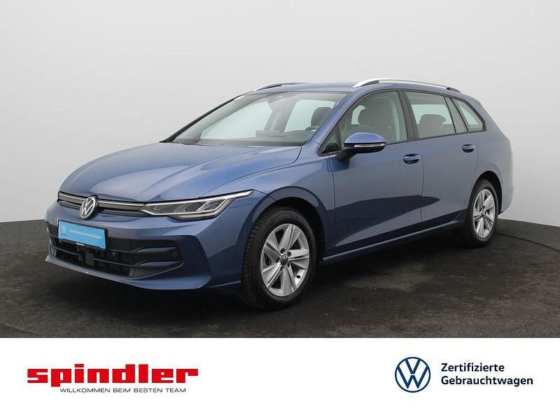 Anemonenblau metallic Gebraucht 2024 VW Golf VIII Life Kombi | 25.380 € (Fairer Preis) - Bild 1/3