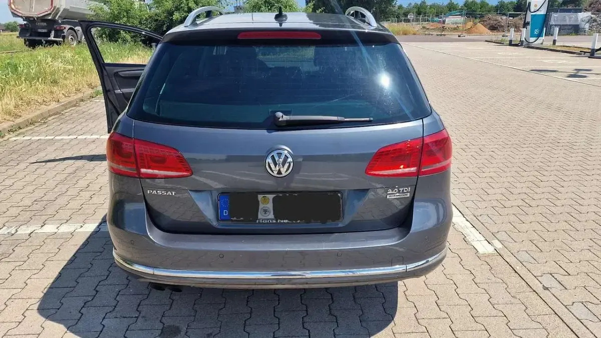 Gebraucht VW Passat Edition 143 PS (105 kW) 2014 Grau Kombi