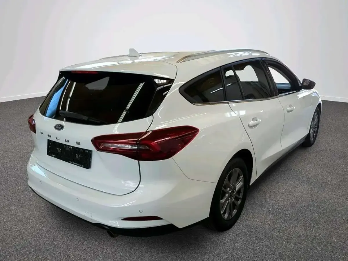 Gebraucht Ford Focus Titanium X 116 PS (85 kW) 2023 Weiß Kombi