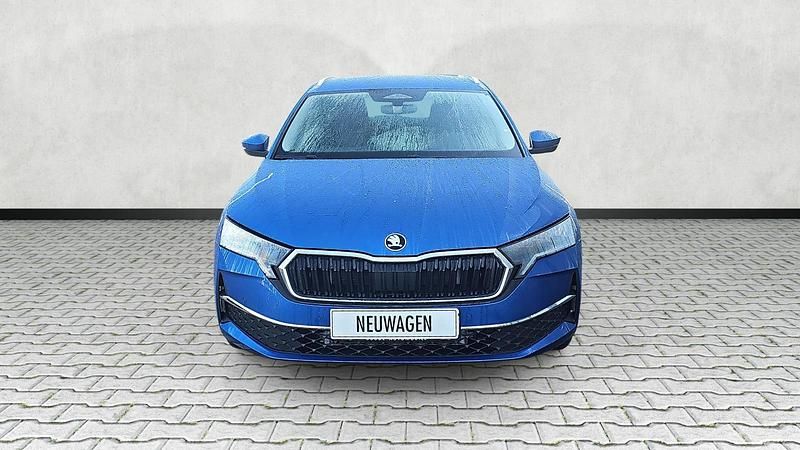 Neu Skoda Octavia Selection 150 PS (110 kW) 2025 Raceblau metallic Kombi
