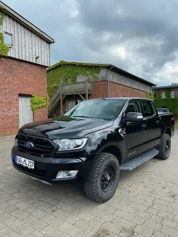 Gebraucht Ford Ranger 160 PS (117 kW) 2017 Schwarz Pickup