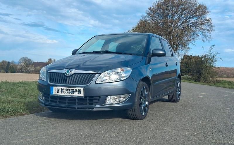 Gebraucht Skoda Fabia Ambition 86 PS (63 kW) 2012 Grau Limousine