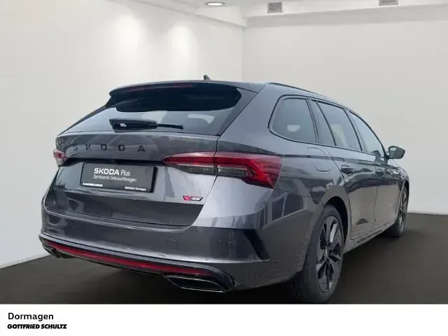 Neu Skoda Octavia RS 265 PS (194 kW) 2026 Grau Kombi