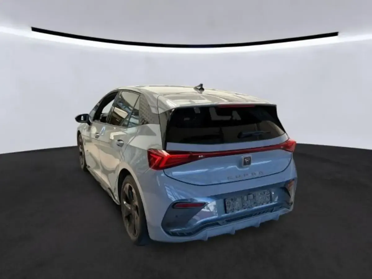Gebraucht Cupra Born 150 kW (204 PS) 2024 Vaporgrau Kleinwagen