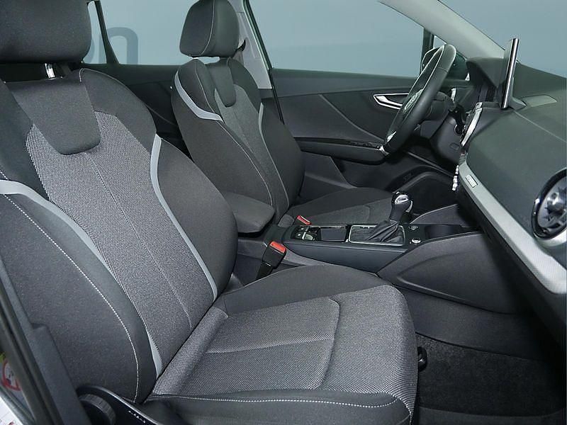 Gebraucht Audi Q2 S-Line 150 PS (110 kW) 2025 Grau SUV