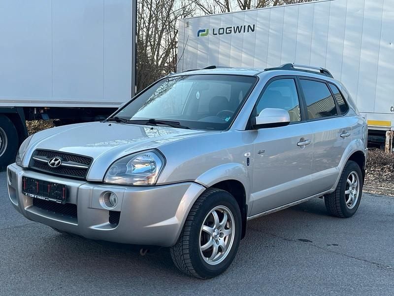 Używany Hyundai Tucson 140 KM (102 kW) 2008 Szary SUV