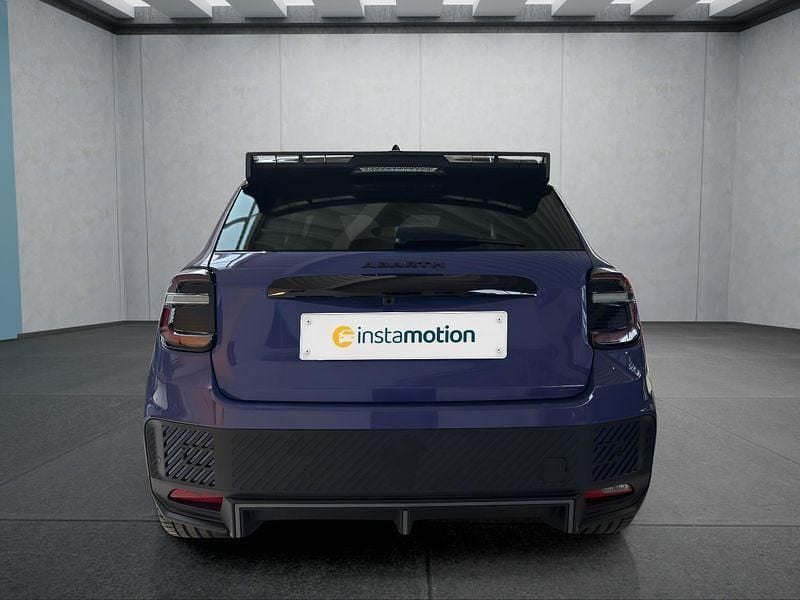 Neu Abarth 600e 205 kW (280 PS) 2025 Violett SUV