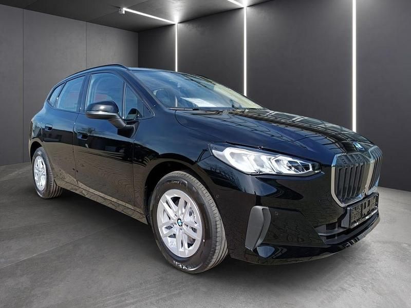 Neu BMW 225 Active Tourer 245 PS (180 kW) 2026 Schwarz uni Van / Kleinbus