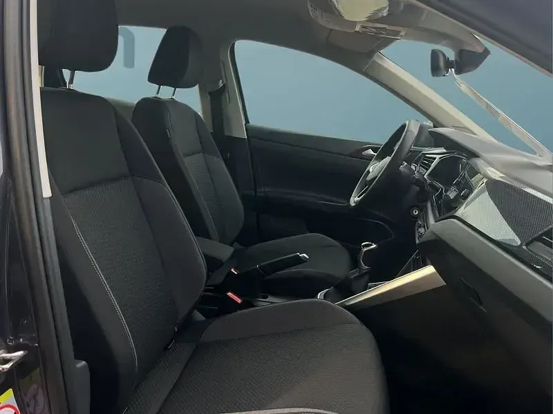 Gebraucht VW Taigo 116 PS (85 kW) 2024 Grau SUV
