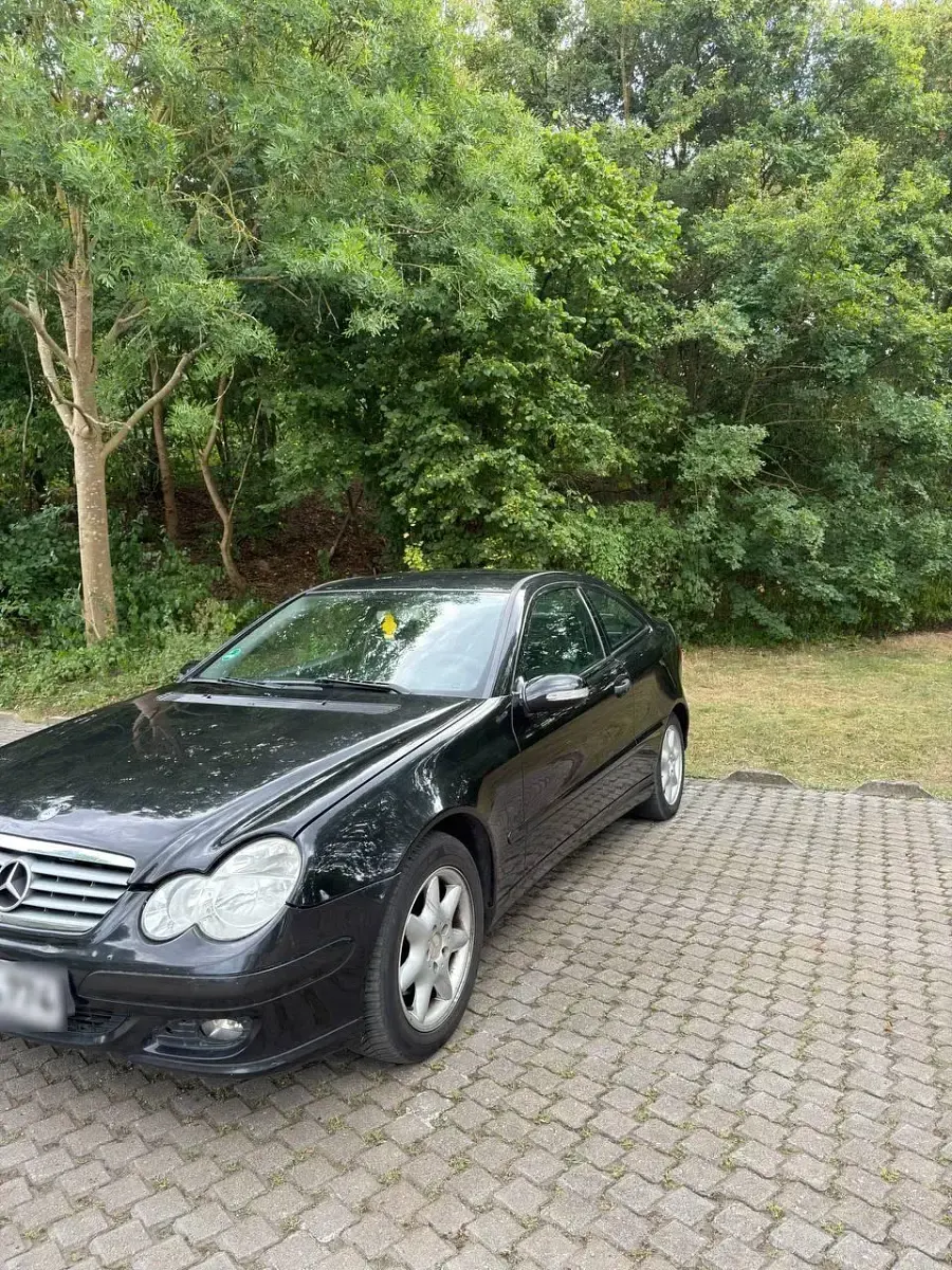 Gebraucht Mercedes C180 143 PS (105 kW) 2005 Schwarz Coupé