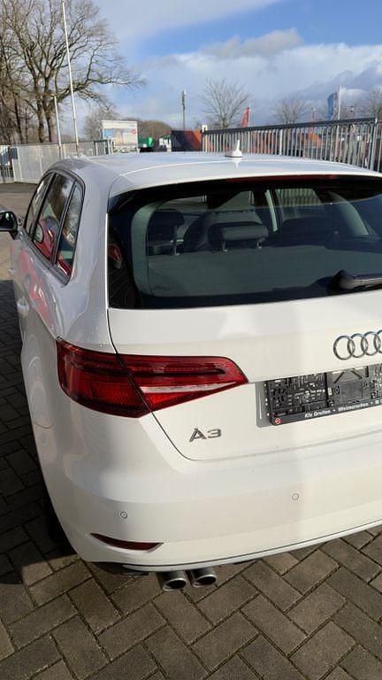 Gebraucht Audi A3 Sport 150 PS (110 kW) 2018 Weiß Limousine