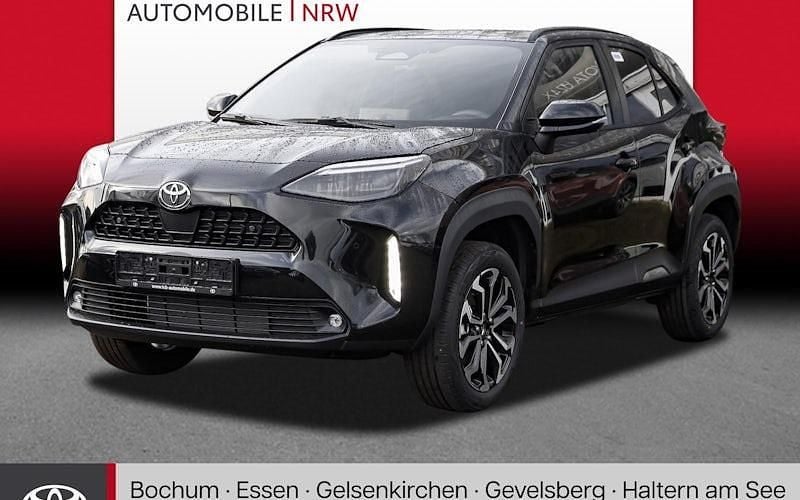 Mysticschwarzmica Neu 2025 Toyota Yaris Cross SUV | 28.689 € (Guter Preis) - Bild 1/4