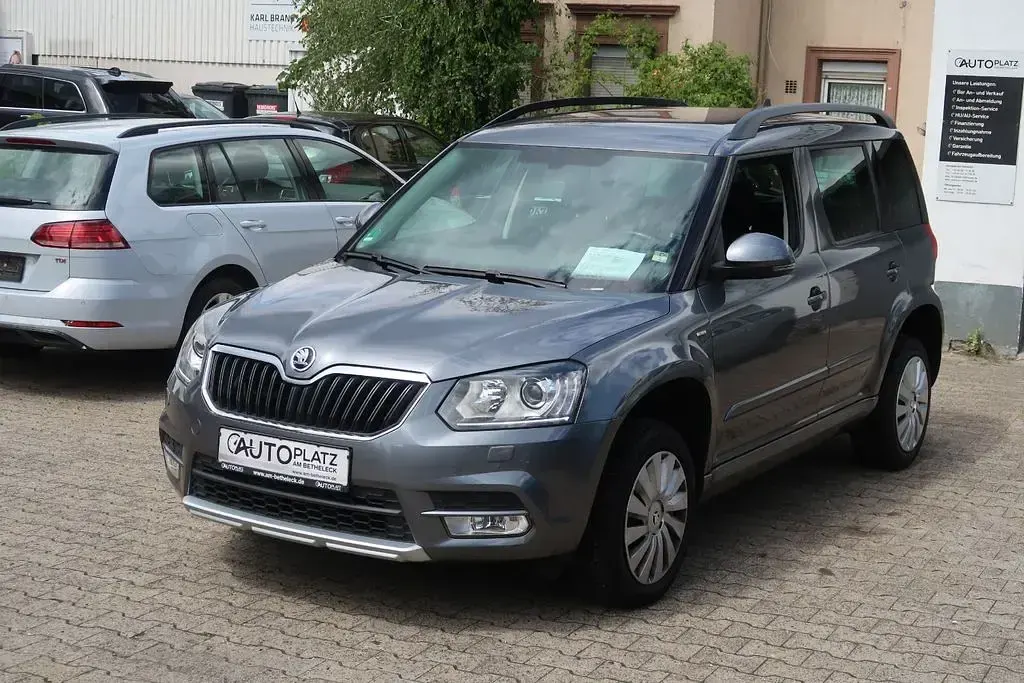 Gebraucht Skoda Yeti Drive 110 PS (80 kW) 2017 Grau SUV