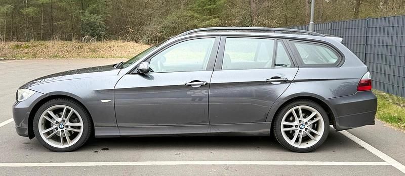 Second-hand BMW 318 122 CP (89 kW) 2006 Gri Break