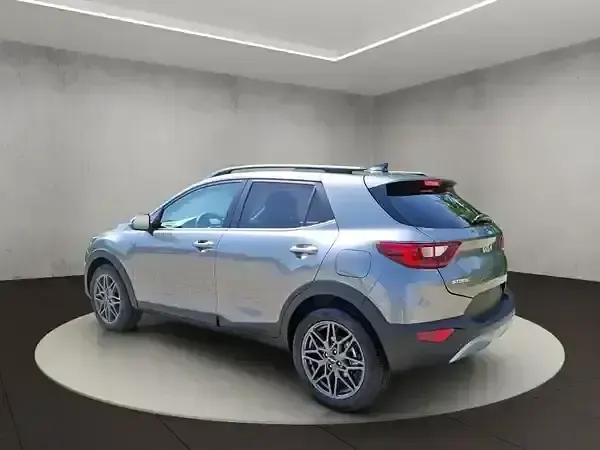 Gebraucht Kia Stonic 101 PS (74 kW) 2025 Astrograu met. SUV