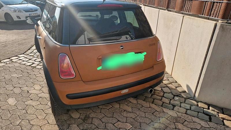 Second-hand Mini ONE 113 CP (83 kW) 2003 Portocaliu Hatchback