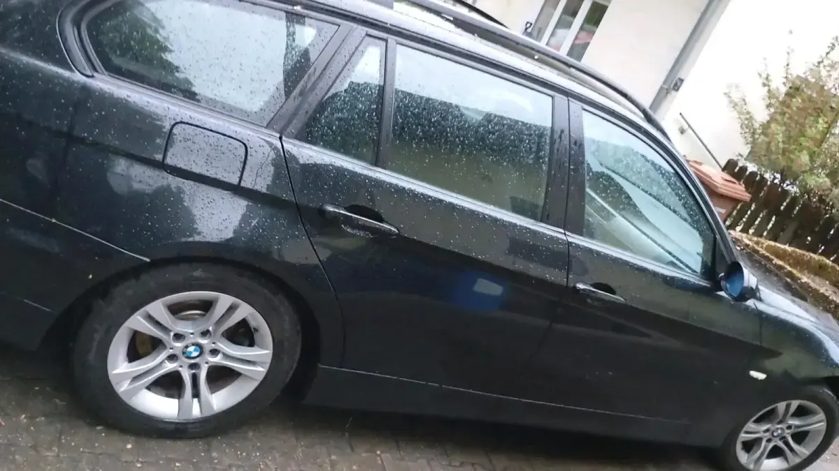 Gebraucht BMW 320 177 PS (130 kW) 2008 Schwarz Kombi
