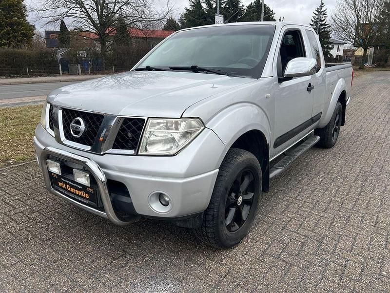 Gebraucht Nissan Navara 174 PS (127 kW) 2005 Silber Abholung