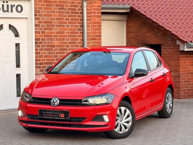 Gebraucht VW Polo Trendline 65 PS (47 kW) 2018 Rot Kleinwagen