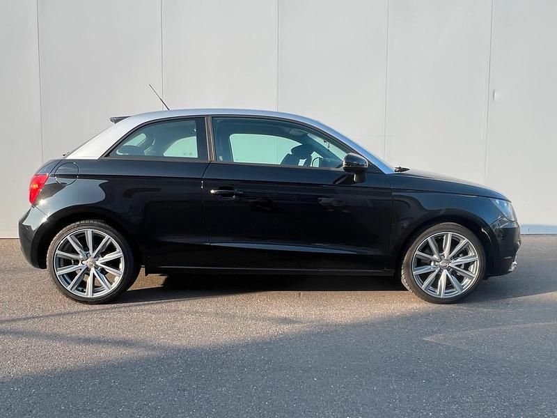 Schwarz Gebraucht 2011 Audi A1 Ambition Kleinwagen | 4.200 € (Superpreis) - Bild 1/4